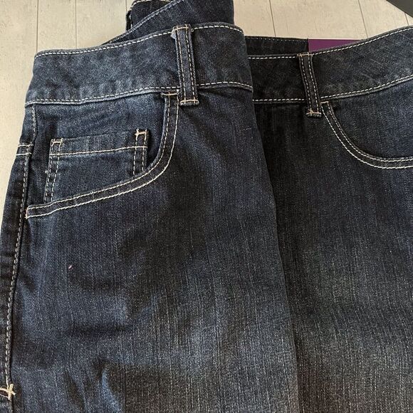 Lane Bryant Size 28 Weekend Mid Rise boyfriend Denim Jean Dark Blue Shorts NEW - Picture 5 of 11